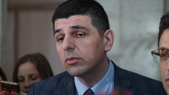 Ивайло Мирчев се извини на гласоподавателите на ПП-ДБ за разделението