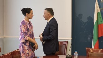 Кметът на Карлово поиска млади лекари да работят задължително 3 години в общински болници
