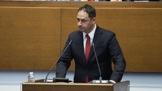 „Прогресивна България“ влезе остро в новия парламент
