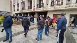 Общинският съвет в Горна Оряховица все пак включи местната болница в списъка за приватизация