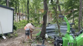 Освободиха задържаните служители за „незаконния град“ край Варна