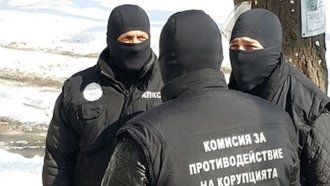 Спецслужбите, огромните подкупи и шпионирането на магистрати