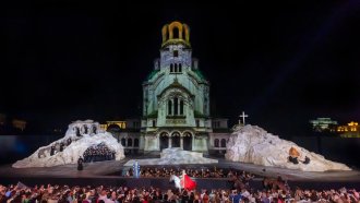 „Опера на площада“ все пак остава, билетите отново са в продажба