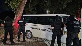 Разбиха схема за рент-а-кар измами за близо 900 000 евро, задържани са 10 души