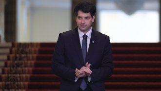 До 31 август: Пеканов иска денонощна работа по ПВУ