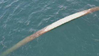 Тръба се скъса в морето и изплува на 500 метра от брега край Созопол