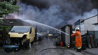 Въздухът в София е мръсен след пожара в „Люлин“, общината излезе с препоръки
