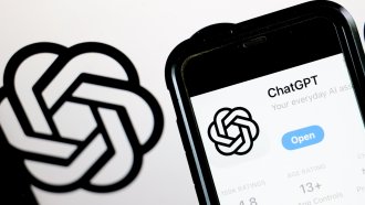 OpenAI блокира руски акаунти в ChatGPT, използвани за дезинформация