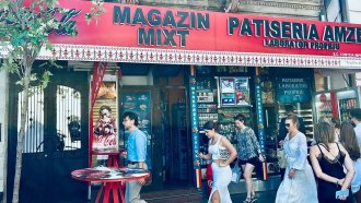 Румъния скочи в защита на баниците на Чичо Михай