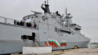 Доктрината „Радев“ в отбраната: Сделки за милиарди и строителство на жилища