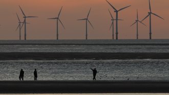 САЩ плащат $1.2 млрд. на RWE за отказ от офшорни вятърни проекти в страната