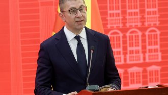 Македонският премиер отново поиска разговори с България и ЕС