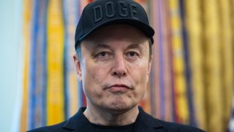 Мъск е готов да разреши на Украйна да използва Starlink за „далекобойни“ удари срещу Русия