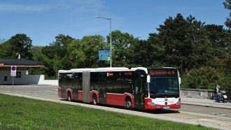 София подписа договорите за купуването на 42 автобуса втора ръка