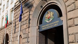 Радев и шефове на спецслужби се срещнах с шеф в НАТО