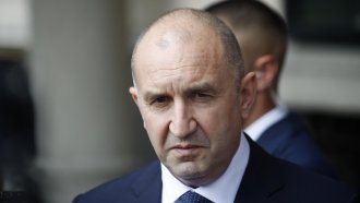 Полетите на Пеевски: Радев лично е избрал посланика в ОАЕ, който сега отзовава (обновена)